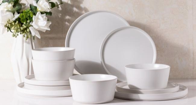 DINNERWARE SETS