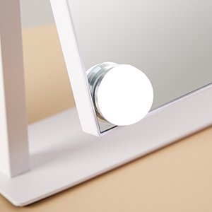 make up mirror with lights